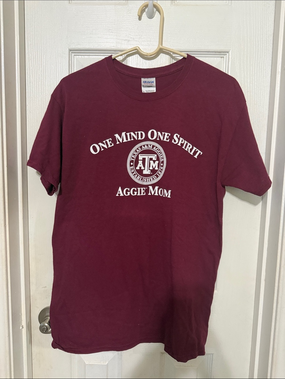 Gildan Maroon Texas A&M 'Aggie Mom' Graphic Tee